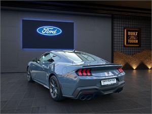 Ford Mustang 5.0 V8 Dark Horse
